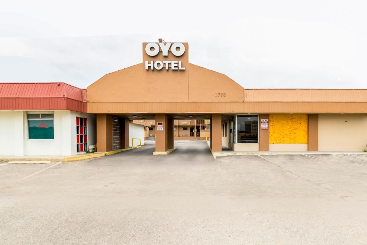 Oyo Hotel San Antonio Lackland Afb Seaworld Hwy 90 W ภายนอก รูปภาพ